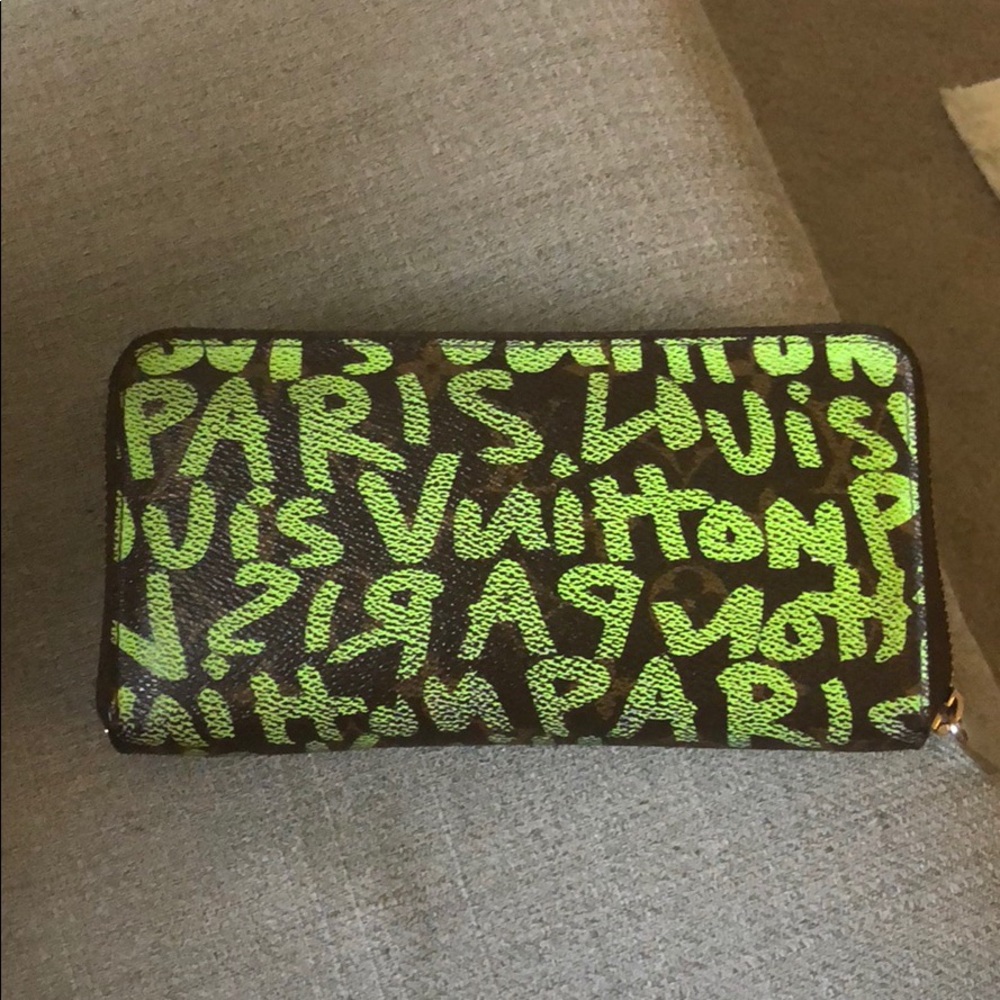 Louis Vuitton Wallet